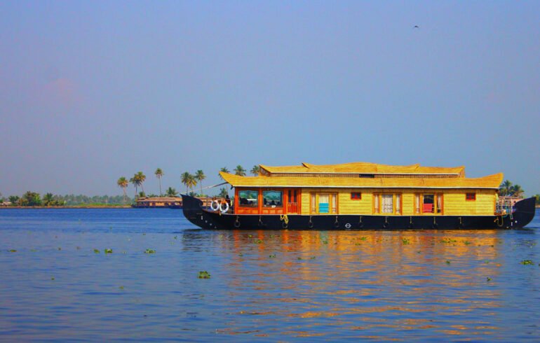 alleppey houseboat